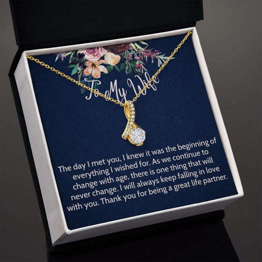 Alluring Beauty Necklace For Wife